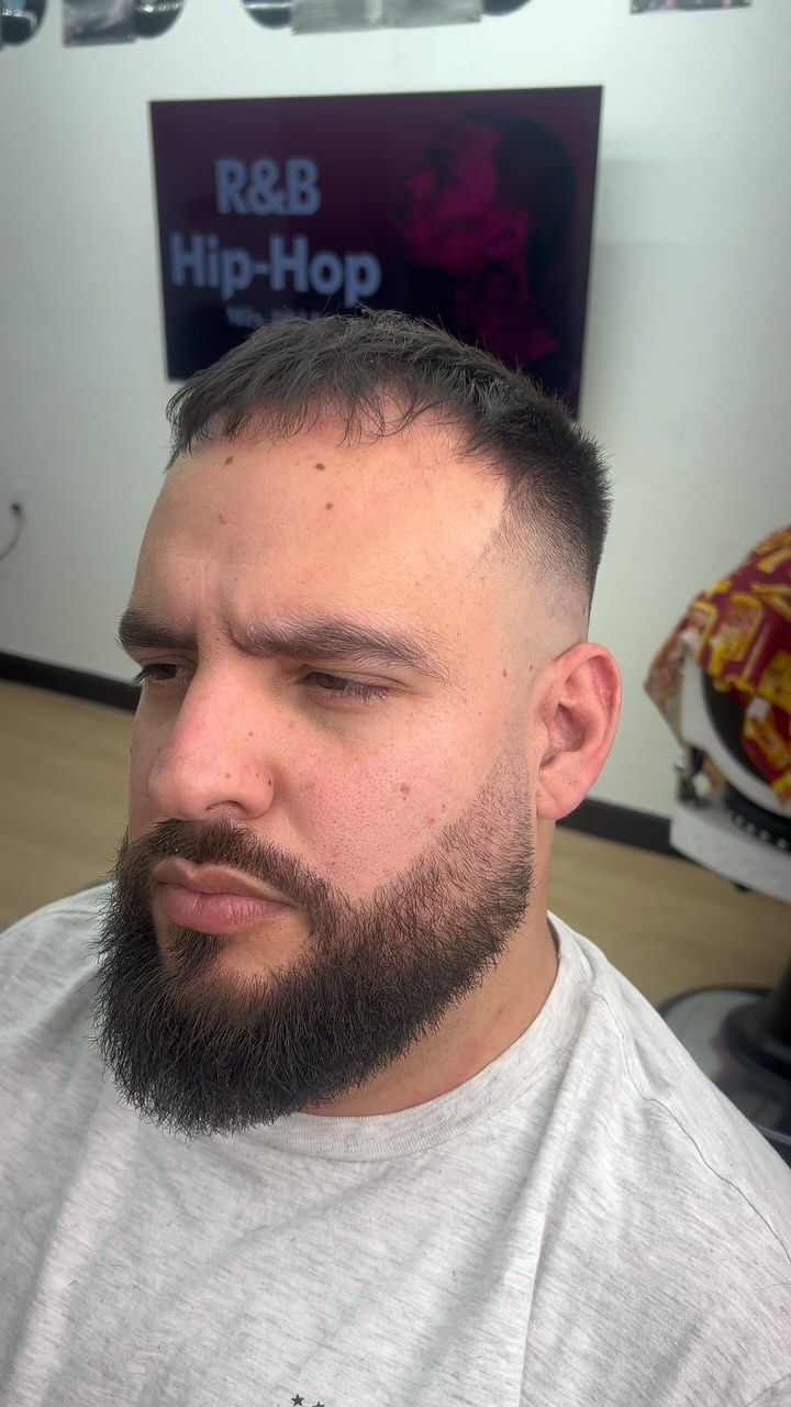 Clean lineup detail work Tampa barber